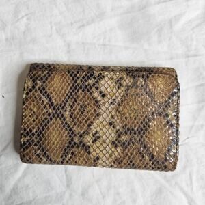 HOBO JILL TRIFOLD WALLET SNAKE PRINT LEATHER Academia 100% Genuine Leather
